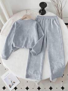 Girls And Teens Gray Crew Neck Sweatshirt With Creative Letter Combination Graphic Paired With Gray Wide Leg Pants, Fashionable And Versatile, Minimalist Yet Stylish Design Makes It An Ideal Choice For Casual Daily Wear, Especially Suitable For Autumn And Winter - Grey - View 2