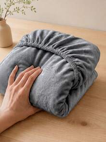 1pc Grey Velvet Fitted Sheet, Warm And Soft, Solid Color Flannel, Available Sizes: Extra Large, Large, Standard Double, Twin. Luxurious Ultra Soft Comfortable Fitted Sheet, 11.8 Inch Deep Pocket Design, Suitable For Autumn, Winter, Spring. Pillowcases Not Included, Dorm Bedding, Back To School Bedding. - Grey - View 1