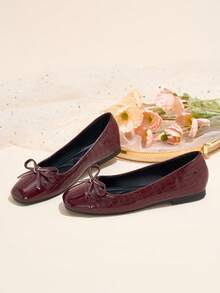 HFSHUNXY Flatjoy 2026 優雅秋冬女款酒紅色方頭瑪麗珍平底鞋，拼色設計，休閒套腳，時尚優雅，舒適百搭，適合購物、約會、派對、宴會、情人節 - 酒紅色 - 查看 5