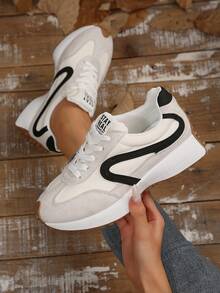 Women Retro Patchwork Lace‑Up Casual Running Sneakers - Beige - View 2