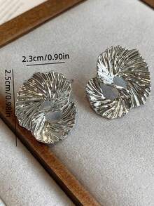 1 Pair Silver Minimalist Exquisite Fashionable Luxury Personalized Versatile Asymmetrical Unique Pleated Earrings Studs Suitable For Women's Daily Holiday Commute Wear - Silver - View 7