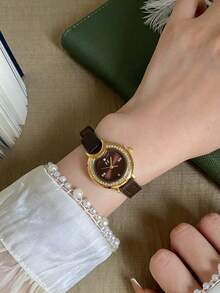 1pc Coffee Brown PU Strap Coffee Dial Rhinestone Bezel Minimalist Scale Exquisite Women's Quartz Watch, Suitable For Daily Wear - Coffee Brown - View 4