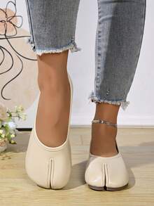 Korean Style Minimalist Split Toe Design Low Vamp Slip-On Flat Shoes, Comfortable Soft Sole Commuter Women's Shoes - Beige - View 3