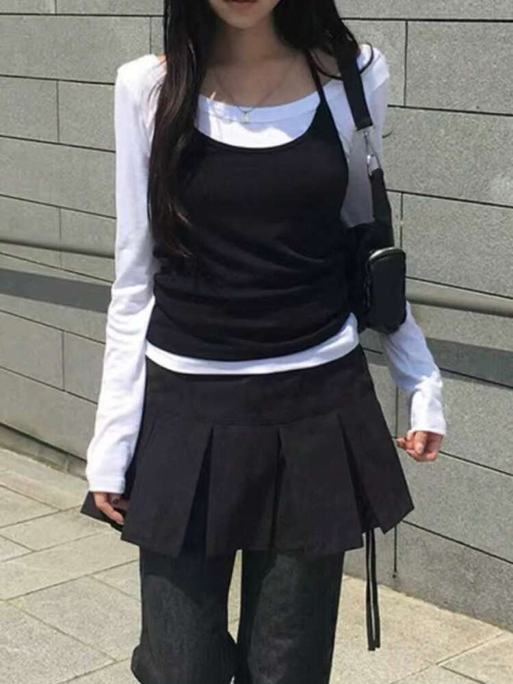 Setelan Kasual 2 Potong Gaya Korea Minimalis dengan Model Tank Top Halter Neck dan Kaos Lengan Panjang - Hitam - View 5