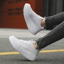 New Women's Casual Sports Shoes, Lightweight & Breathable, Versatile For Commuting, Suitable For All Seasons, Daily Hiking, Sports And Commuting Wear - White - View 2
