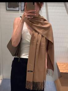 1件女款經典極簡羊絨圍巾，日常頸巾，百搭蝴蝶結飾品，適合女性日常與通勤造型 - 駝色 - 查看 2