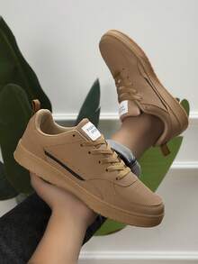 Men's All-Season Casual Lace-Up Low-Top Round Toe Sneakers For Daily Outings And Shopping - Brown - View 2