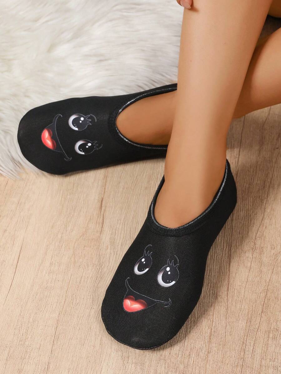 All-Season Lightweight Comfortable Women's Indoor Slippers, Cute Cartoon Smiling Face Design, Compact And Easy To Carry For Travel - Black - View 1