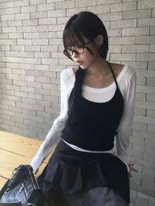 Setelan Kasual 2 Potong Gaya Korea Minimalis dengan Model Tank Top Halter Neck dan Kaos Lengan Panjang - Hitam - View 3