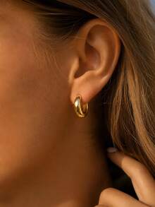 VceTd 1 Pair Classic Style Geometric Design Stainless Steel Hoop Earrings For Women, Suitable For Daily Wear Or Engagement, Or As A Holiday Gift For Friends - Yellow Gold - View 1