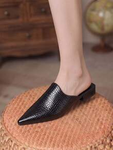 Women's French Vintage Black Pointed Toe Open Back Mule Shoes, Elegant Chunky Low Heel Sandals, Suitable For Daily Wear, Dating And Office Commute - Black - View 2