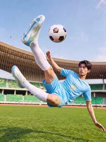 1 Pair World Cup Style Latest Men's Football Shoes, AG Long Stud Turf Training Boots - White - View 4