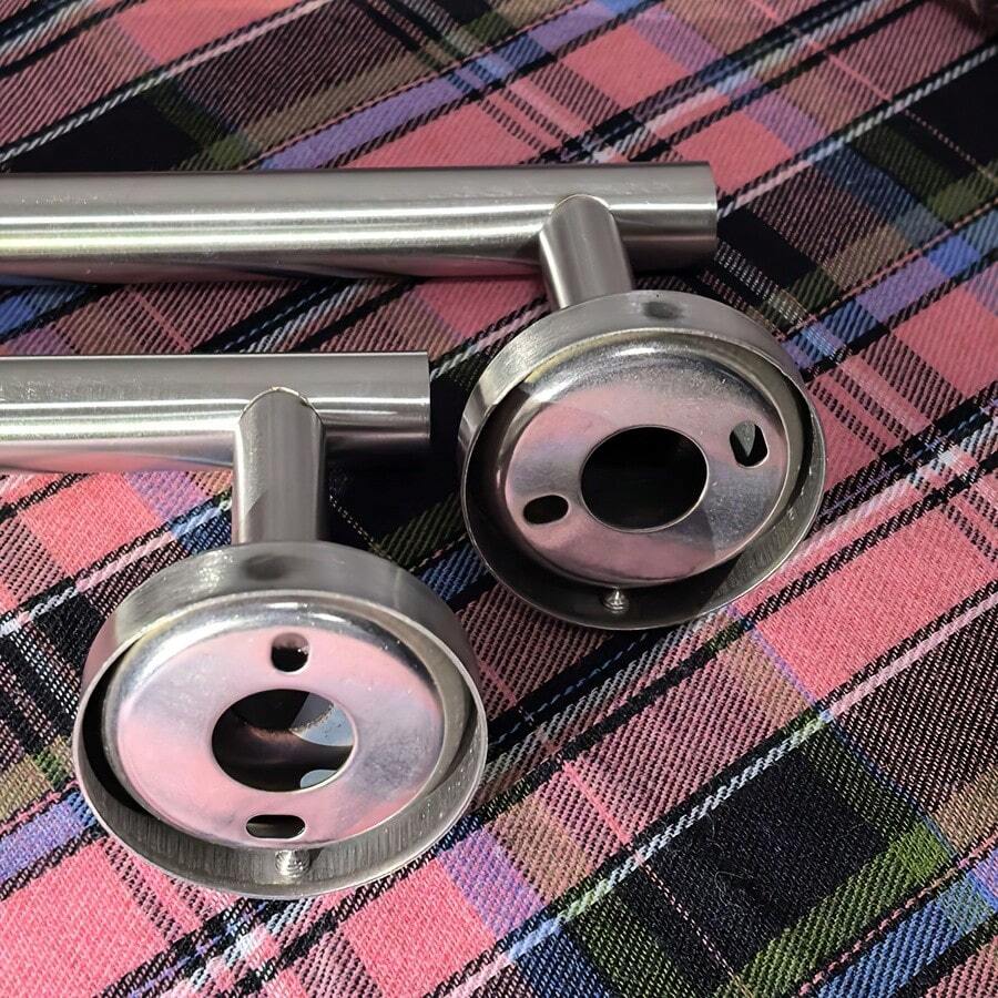 1/2pcs Stainless Steel Wall-Mounted Toilet Paper Holder, Rust-Proof Bathroom Paper Towel Rack With Screws, Bathroom Toilet Paper Roll Holder, Home Kitchen Office Toilet Paper Storage Rack - Multicolor - View 1