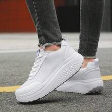 New Women's Casual Sports Shoes, Lightweight & Breathable, Versatile For Commuting, Suitable For All Seasons, Daily Hiking, Sports And Commuting Wear - White - View 4