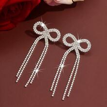 Um Conjunto de Brincos Longos de Cristal CZ em Formato de Laço, Estilo Palaciano Vintage Exagerado e Luxuoso, Presente Perfeito para o Dia dos Namorados e Dia das Mães - DTE1516286S - Visão 4