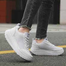 New Women's Casual Sports Shoes, Lightweight & Breathable, Versatile For Commuting, Suitable For All Seasons, Daily Hiking, Sports And Commuting Wear - White - View 5