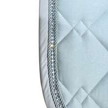 TGW RIDING High-Gloss Chain Jewelry Saddle Pad, Combining Exceptional Durability With Luxurious Design, Ideal For Discerning Riders. Featuring Tough Outer Material And Cool, Dry Lining. - Light Grey - View 2