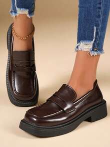 Sepatu Loafer Kulit Mengkilap Gaya Inggris untuk Wanita, Sol Tebal, Sepatu Kulit Slip-On Ujung Bulat yang Menambah Tinggi Badan, Sepatu Komuter Retro Serbaguna - Coklat - View 4