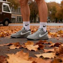 Sepatu Kasual Skateboarding Pria Nike BIG LOW 355152-017 - warna - View 1