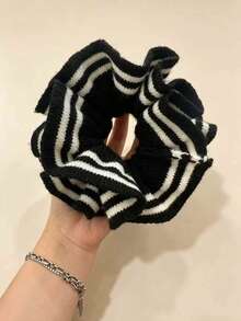 1PC Double-Layer Knitted Striped Scrunchie For Women, Ruffled Yarn Hair Tie, Oversized Ponytail & Bun Hair Ring Hair Accessory - Multicolor - View 11