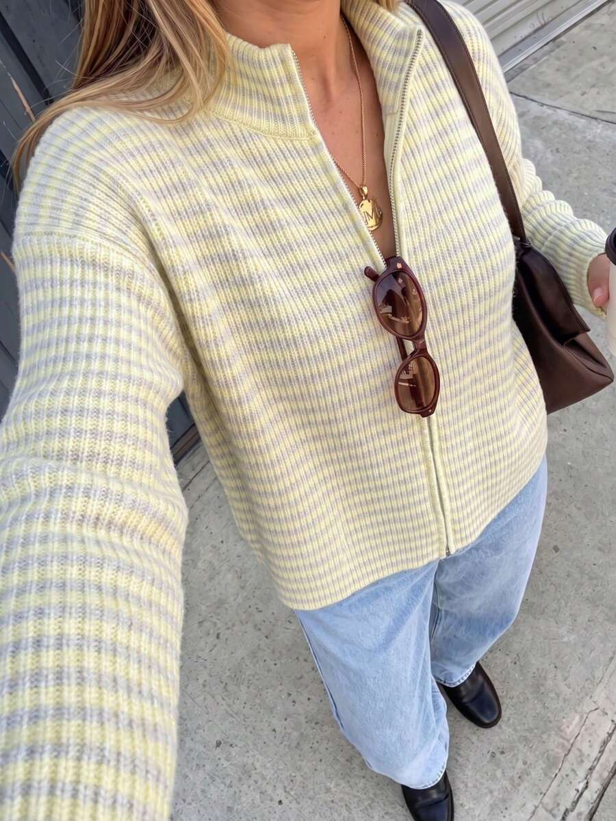 Suéter de punto Joy para mujer Otoño/Invierno Moda Nuevo Estilo - Tops Básicos - Moda Casual Simple Versátil - Cuello Alto de Tortuga Rayado con Cremallera Dulce Suéter de Punto Holgado Chaqueta de Punto - Atuendos de Oficina para Mujeres - Tops para Salir - Fiesta - Amarillo - Ver 1
