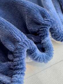 Royal Blue Milk Velvet Bedding 3 Pieces Set, Warm Thick Soft Comfortable Bedding Includes 1 Fitted Sheet And 2 Pillowcases, No Filling, Suitable For Dormitory Bedroom Home Use - Royal Blue - View 8