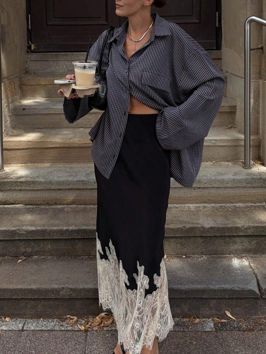 女款休閒格紋長袖前扣開襟襯衫,開領落肩設計,適合秋季穿著 - 黑色 - 查看 1