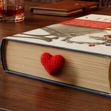 1pc Creative Knitted Heart Bookmark, 3D Textured Page Clip, Fashionable Reading Marker Designed For Book Lovers, Unique Book Accessory, Bookmark, Page Marker, Page Clip, Reading Indicator - One Size Fits All - View 1
