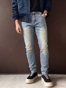 Men's Vintage Light Wash Slim Fit Jeans, Light Blue Gradient Fade Cat Whisker Distressed Vibe Street Casual Stretch Denim Pants - Blue - View 2
