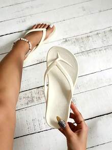 Flat, Non-Slip, And Durable Flip-Flops; Simple, Solid-Color Flip-Flops With A Fish-Scale Pattern; Pressure-Relieving, Comfortable Women's Flip-Flops For Home And The Beach; Halloween, Back-To-School, And Summer Commuting Sandals. - B - View 5