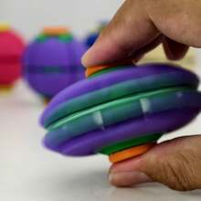 1pc 3D Printed Press & Spin Stress Relief Ball Halloween Finger Spinner Toy Random Color - Multicolor - View 4