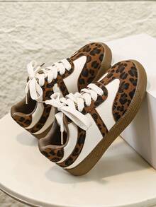 Children's Leopard Print Colorblock Lace-Up Retro Gum Sole Non-Slip Casual Sneakers - Brown - View 1