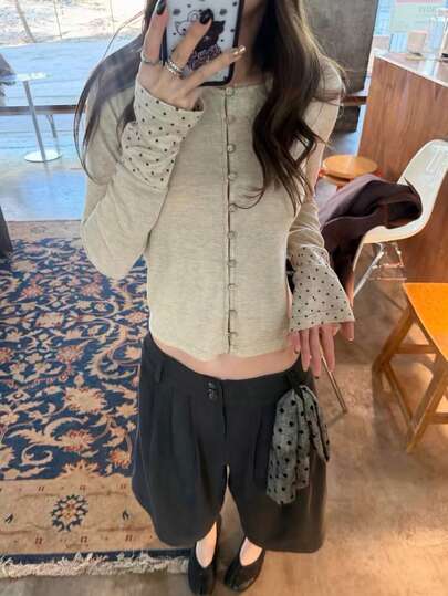 เสื้อถักลำลองผู้หญิงสำหรับฤดูใบไม้ร่วง/ฤดูหนาว พร้อมกระดุมเปลือกมะพร้าว, ลายจุดปะติดปะต่อ, แขนบาน, เสื้อชั้นในแบบสั้น