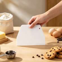 1pc White Trapezoid Dough Scraper, Plastic Dough Scraper, Home Baking Dough Cutter, Cake Cream Scraper, Kneading Dough Scraper, Non-Stick Dough Cutter, Kitchen Pastry Divider Scraper With Hanging Hole, Easy To Clean Baking Tool - View 3