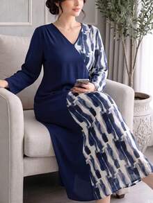 Plus Size Women Fitted Patchwork V-Neck Long Sleeve Dress - Khaki - View 1