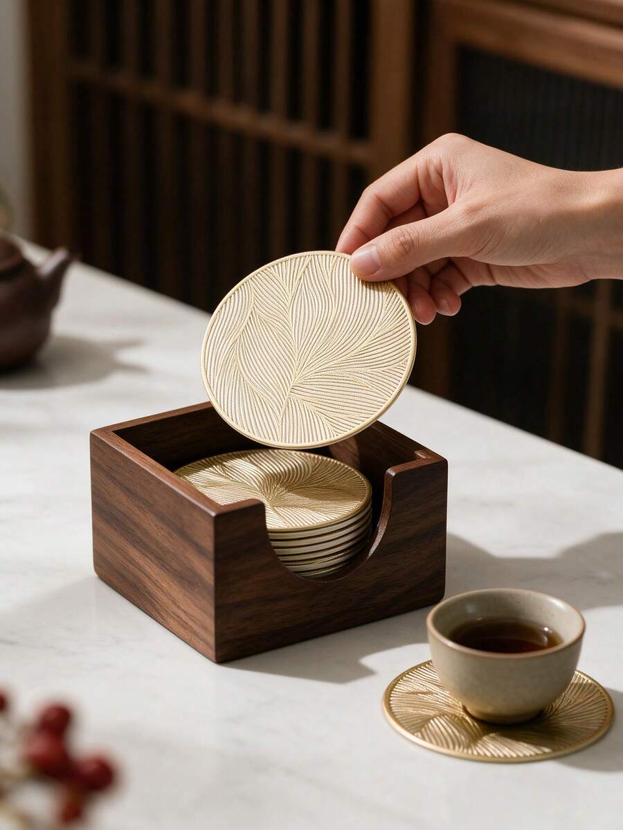 6-24pcs Champagne Gold PVC Hollow Round Carved Placemats, Luxury Table Decor, Coffee Cup Heat Insulation Pads, Tabletop Photography Props, Home Dining Table Scratch Protection Pads, Wedding Table Decor, Luxury Home Table Decor Mats - Multicolor - View 1