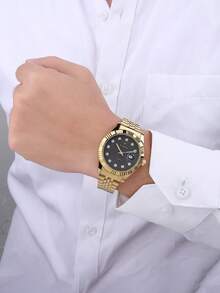 RICECGO A Lightweight, Luxury Men's Business Watch With A Checkered Rhinestone-Embellished Dial, Perfect As A Gift For Everyday Business Meetings - Gold - View 3