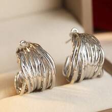 Twisted Wire C-Shaped Women's Earrings, Minimalist And Elegant - Silver - View 7