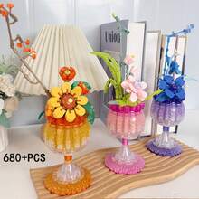 Set Balok Bangunan Bunga Buatan 688/685/650pcs Vas Gelas Anggur Tinggi Transparan Model Buket DIY, Dekorasi Meja Rumah, Hadiah Koleksi Liburan Sempurna untuk Teman dan Keluarga - MultiWarna - View 1