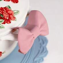 2pcs/Set Silicone Heat-Resistant Gloves, Bow-Shaped Mini Heat-Resistant Gloves, Silicone Material, Heat-Resistant, Kitchen Silicone Heat-Resistant Gloves, Anti-Burn Heat-Resistant Pads, Suitable For Kitchen Cooking And Baking - View 4