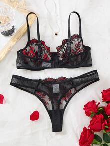 Black Red Gothic Floral Embroidery Lingerie Set, Halloween Dark Rose Sheer Mesh Underwire Bra, Adjustable Thin Strap Mid-Rise Brief Panties - Black - View 2