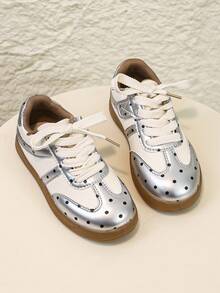 Girls' Silver White Polka Dot Colorblock Lace-Up Retro Rubber Sole Non-Slip Casual Sneakers - Silver - View 4