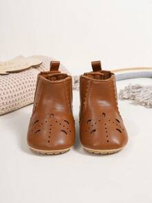 Infant Hollow Breathable Chelsea Ankle Boots, Easy On/Off Hook & Loop Soft Sole Vintage Toddler Walking Shoes - Brown - View 6