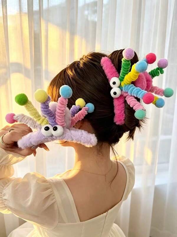 1 pieza Pinza de pelo con diseño de monstruo de palito retorcido de dopamina de colores, pinza de pelo de peluche con ojos grandes y divertidos, accesorio de pelo de gran tamaño para moño en la parte trasera de la cabeza para niñas (Los colores del palito retorcido y la decoración de pompones en cada pinza de pelo se combinan al azar y son únicos. El color real de la decoración puede diferir de la imagen del producto. Si le preocupa mucho esto, por favor no compre.)