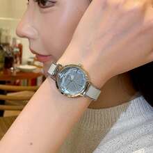 CILOA 1pc Multi-Faceted Crystal Mirror Women's Wristwatch, Minimalist Dial Gentle Commute Niche Quartz Watch, Suitable For Various Occasions. - Grey - View 3
