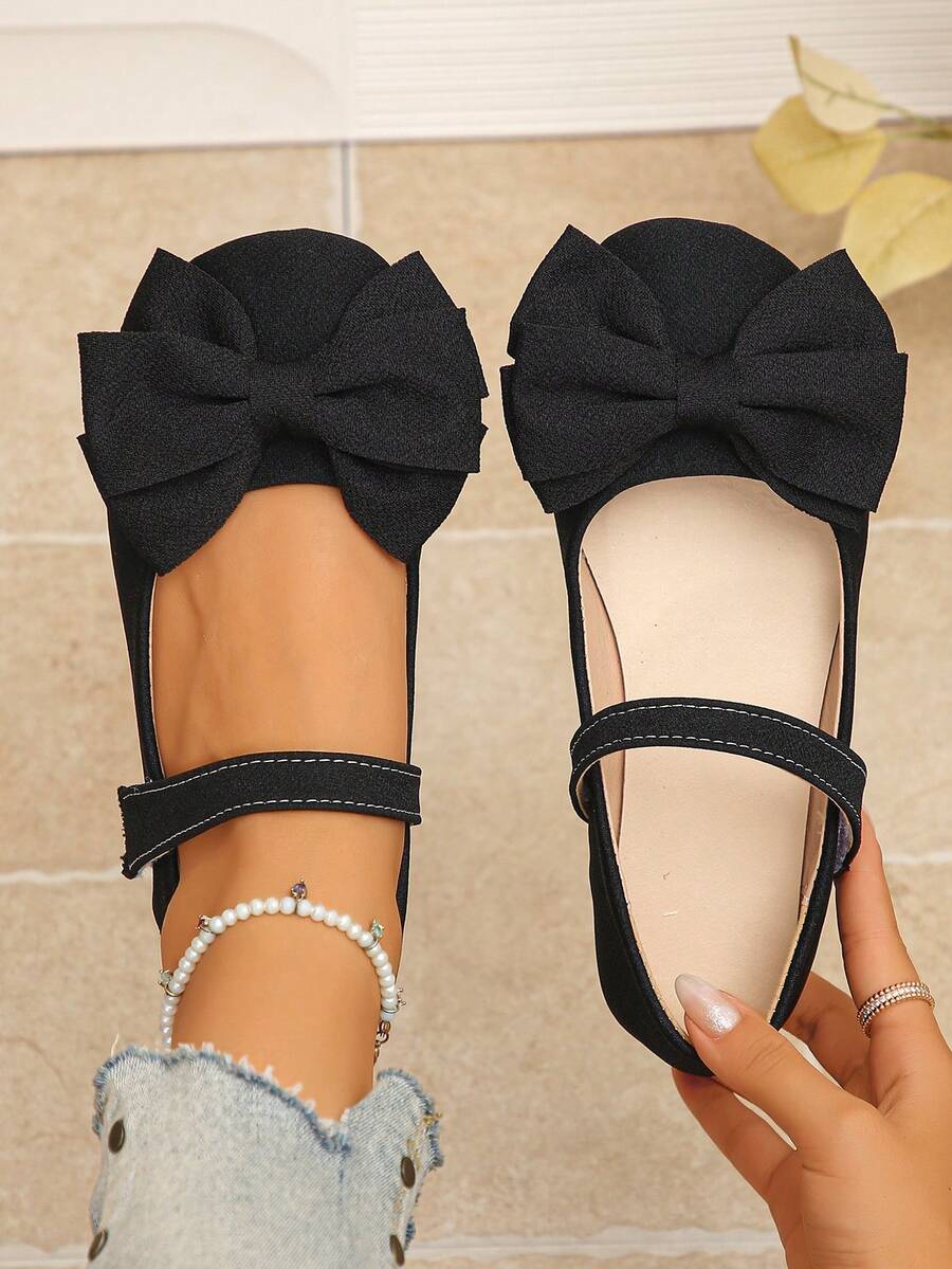 Sepatu Mary Jane Wanita Ujung Bulat Model Flat dengan Pita dan Tali, Gaya Manis, Sol Lembut Ringan, Anti Selip dan Tahan Aus, Warna Hitam Serbaguna, Cocok untuk Musim Semi, Musim Gugur, dan Semua Musim