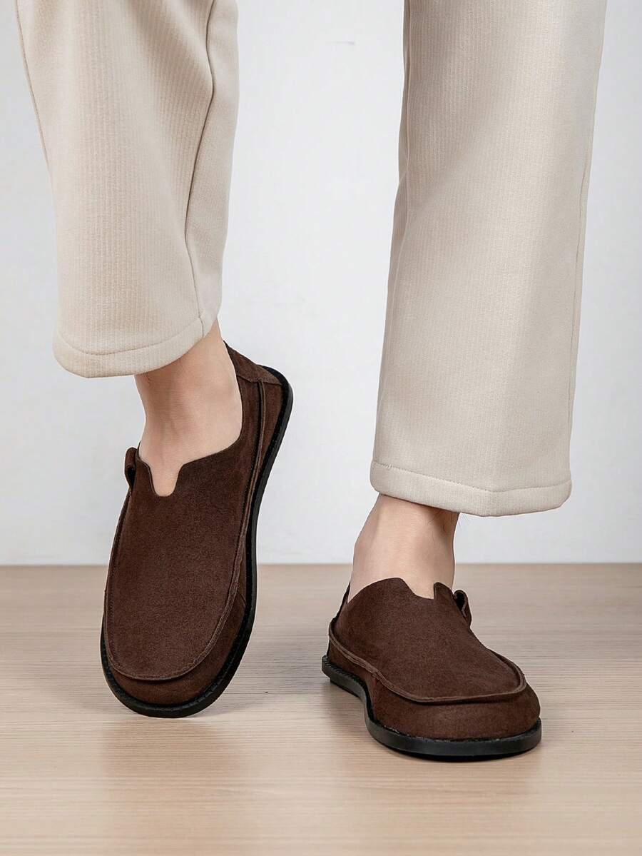 2026 New Niche Colorblock Loafers Retro Slip-On Soft Flat Sole Patchwork Men's Loafers