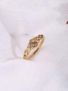 1pc Stainless Steel 18K Gold Plated Hollow Intertwined Rhinestone Thin Closed Ring, Gentle And Elegant, Suitable For Shirts, Dresses, Daily Wear, Niche Design Hand Accessory - Openwork Interwoven Rhinestone Ring - View 4