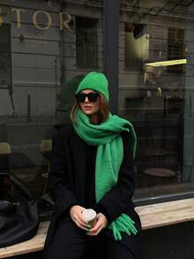 1pc Solid Color Scarf, Winter Warm Neck Protection, Thickened Wool Knitted Thick Edge Tassel Shawl, Wearable - Green - View 3