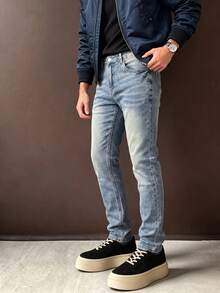 Men's Vintage Light Wash Slim Fit Jeans, Light Blue Gradient Fade Cat Whisker Distressed Vibe Street Casual Stretch Denim Pants - Blue - View 4